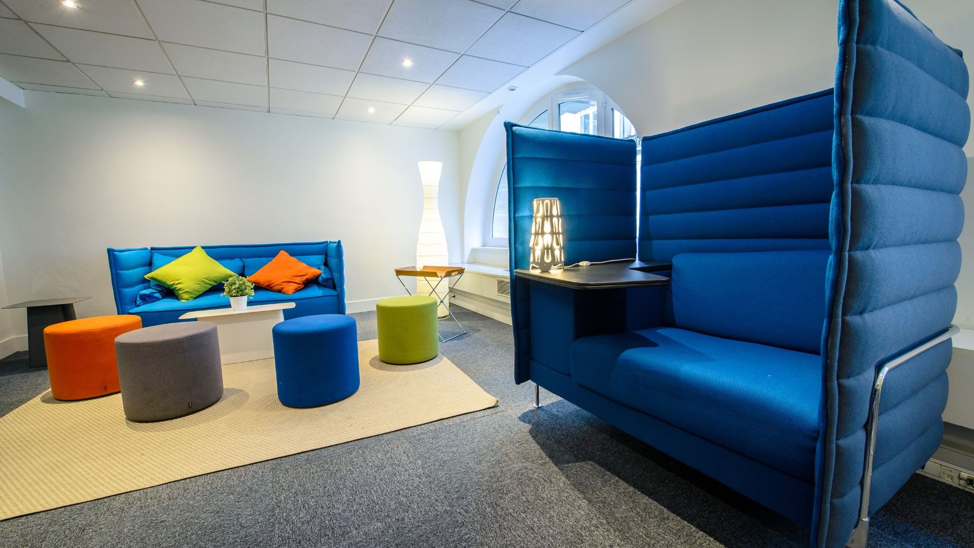 salle-open-space-baya-pyramides