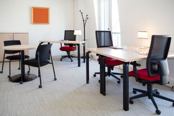 Bureaux équipés Paris 10 : Accessibilité, dynamisme et coûts maîtrisés