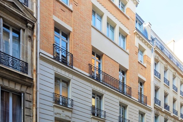 Location de bureaux équipés à Paris 17 : pourquoi le quartier Monceau attire les entreprises exigeantes