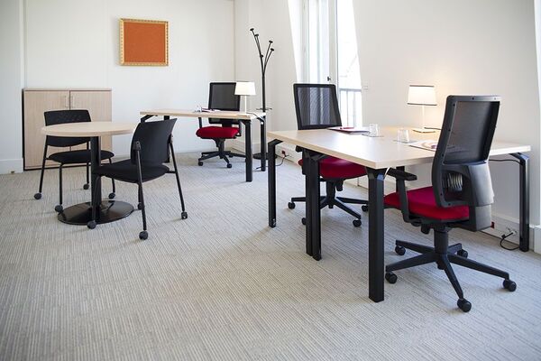 Faut-il louer ou acheter ses bureaux d’entreprise ?