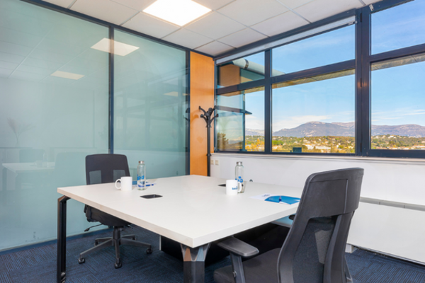 Top 7 des avantages de louer un bureau équipé à Sophia Antipolis